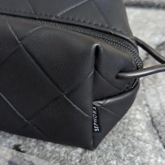 Sephora Small Black Quilted Pouch Make Up Bag Brand New - Picture 2 of 11
